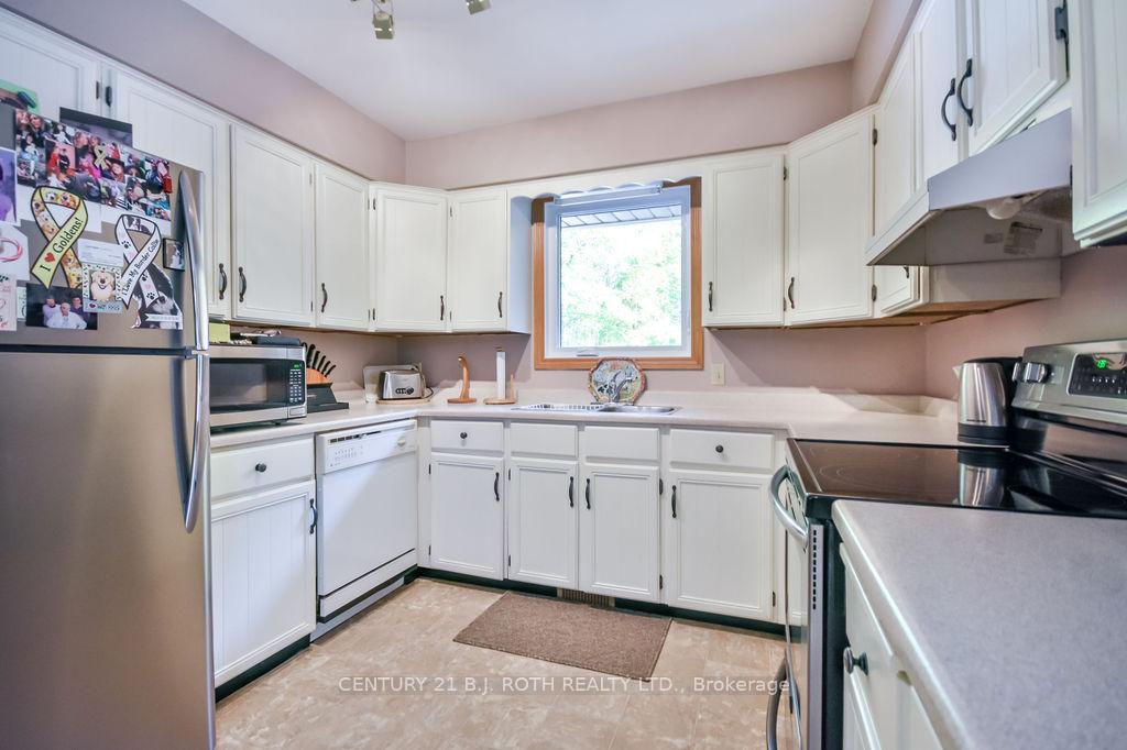 Photo 9 of 1059 Birchcliffe Crescent, Severn, Rural Severn — HOMEH