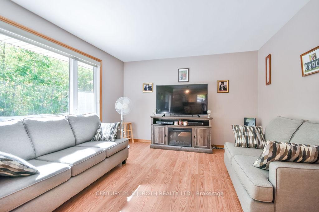 Photo 13 of 1059 Birchcliffe Crescent, Severn, Rural Severn — HOMEH