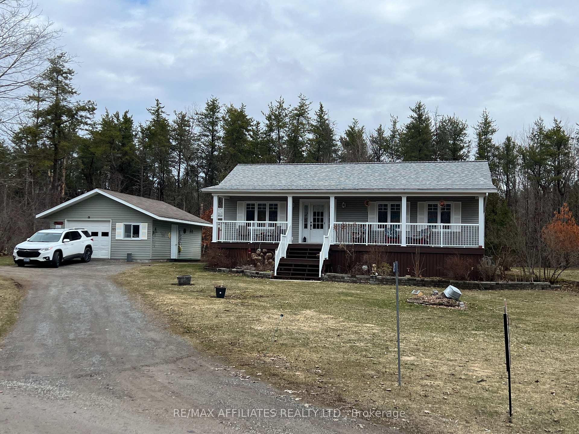 Photo 1 of 29 B11 Road, Rideau Lakes, Rideau Lakes (South Elmsley) Twp — HOMEH