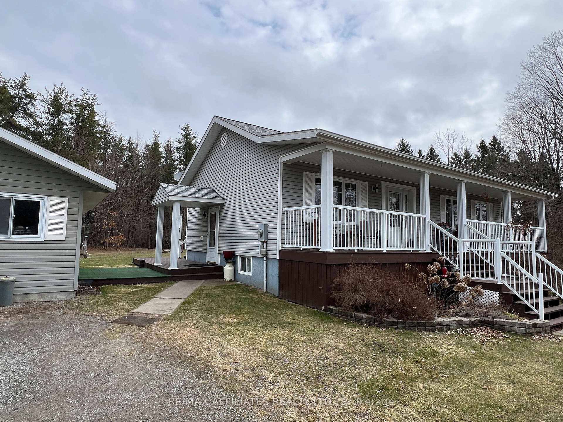 Photo 3 of 29 B11 Road, Rideau Lakes, Rideau Lakes (South Elmsley) Twp — HOMEH