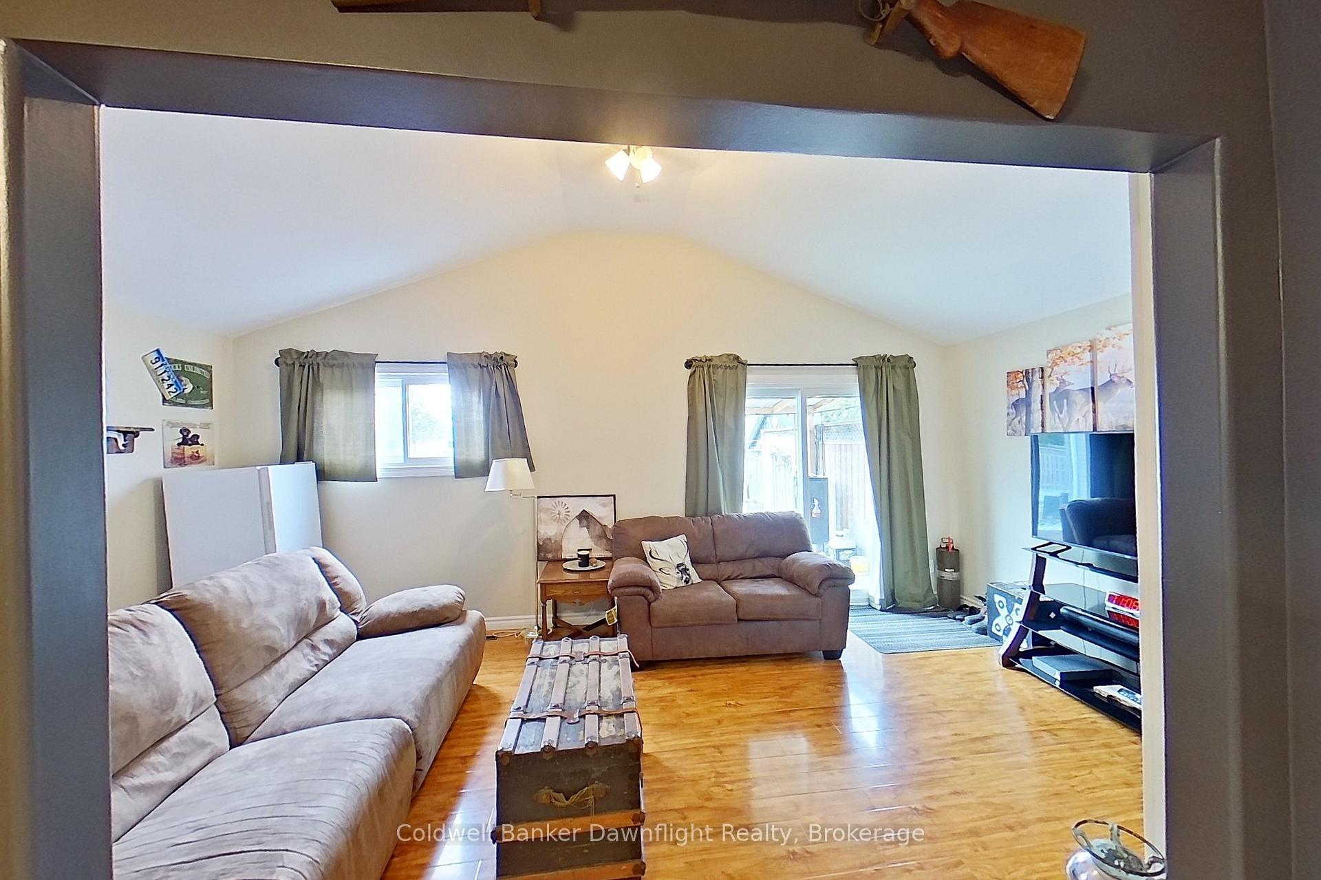 Photo 5 of 85 Huron Street W, South Huron, Exeter — HOMEH