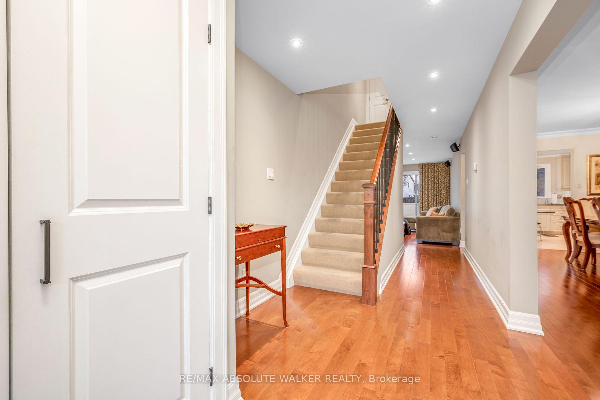 Photo 5 of 9 Bainbridge Avenue, Ottawa, Craig Henry/Woodvale — HOMEH