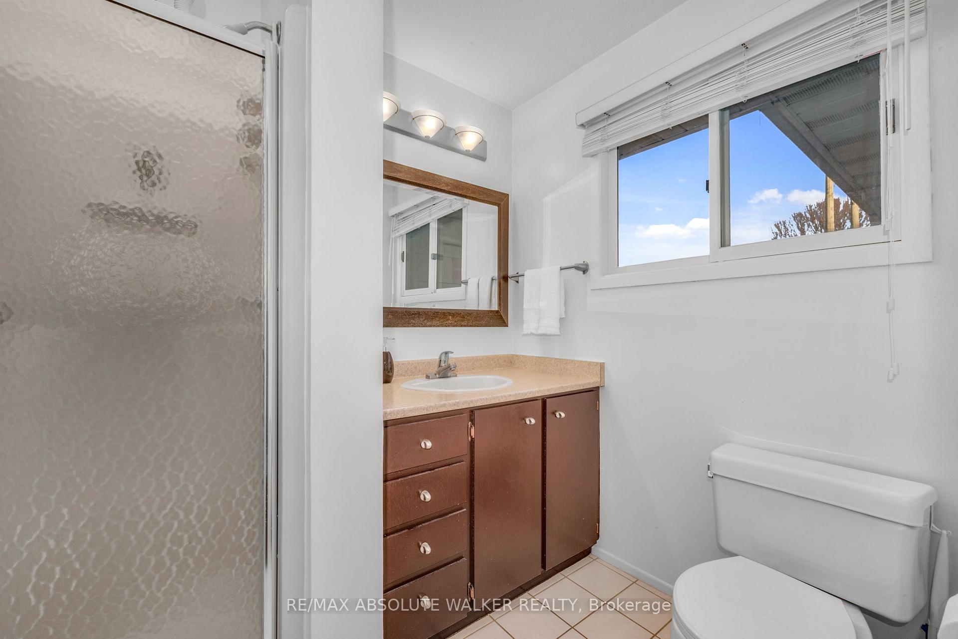 Photo 19 of 9 Bainbridge Avenue, Ottawa, Craig Henry/Woodvale — HOMEH