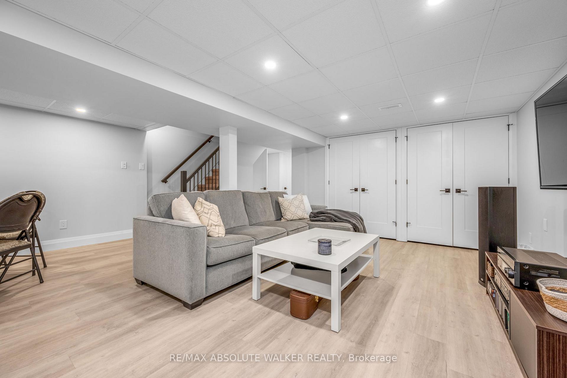 Photo 31 of 9 Bainbridge Avenue, Ottawa, Craig Henry/Woodvale — HOMEH