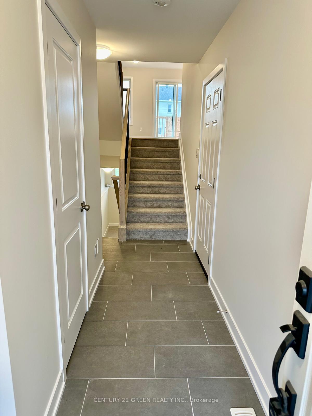 Photo 14 of 27 Margaret Graham Terrace, Smiths Falls — HOMEH