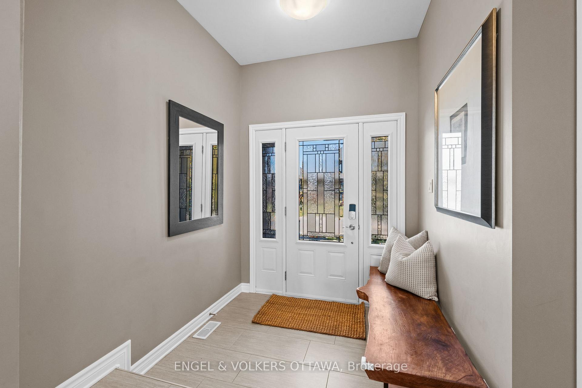 Photo 2 of 313 Colmar Street, Russell, Embrun — HOMEH