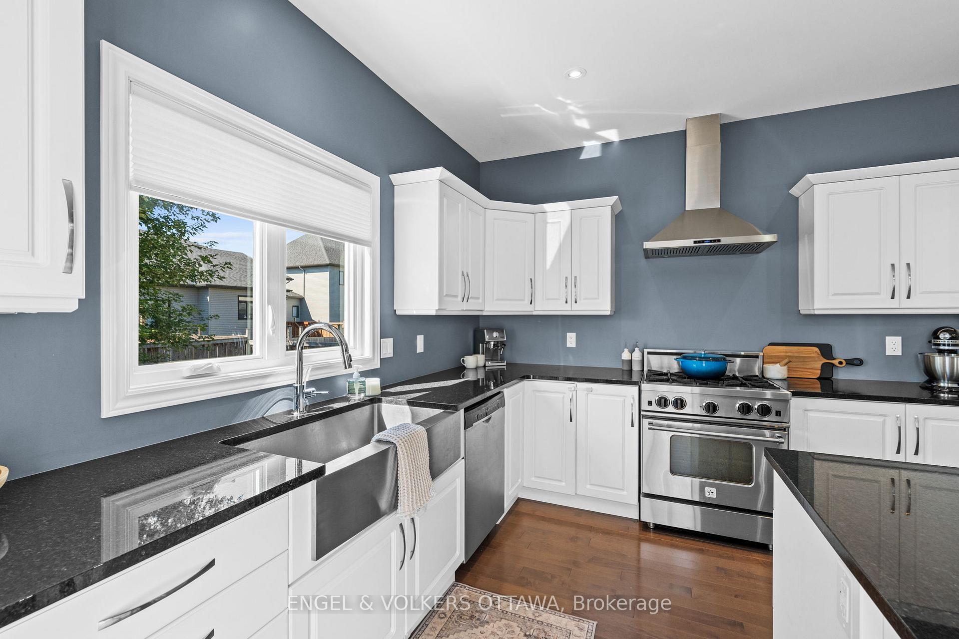 Photo 11 of 313 Colmar Street, Russell, Embrun — HOMEH