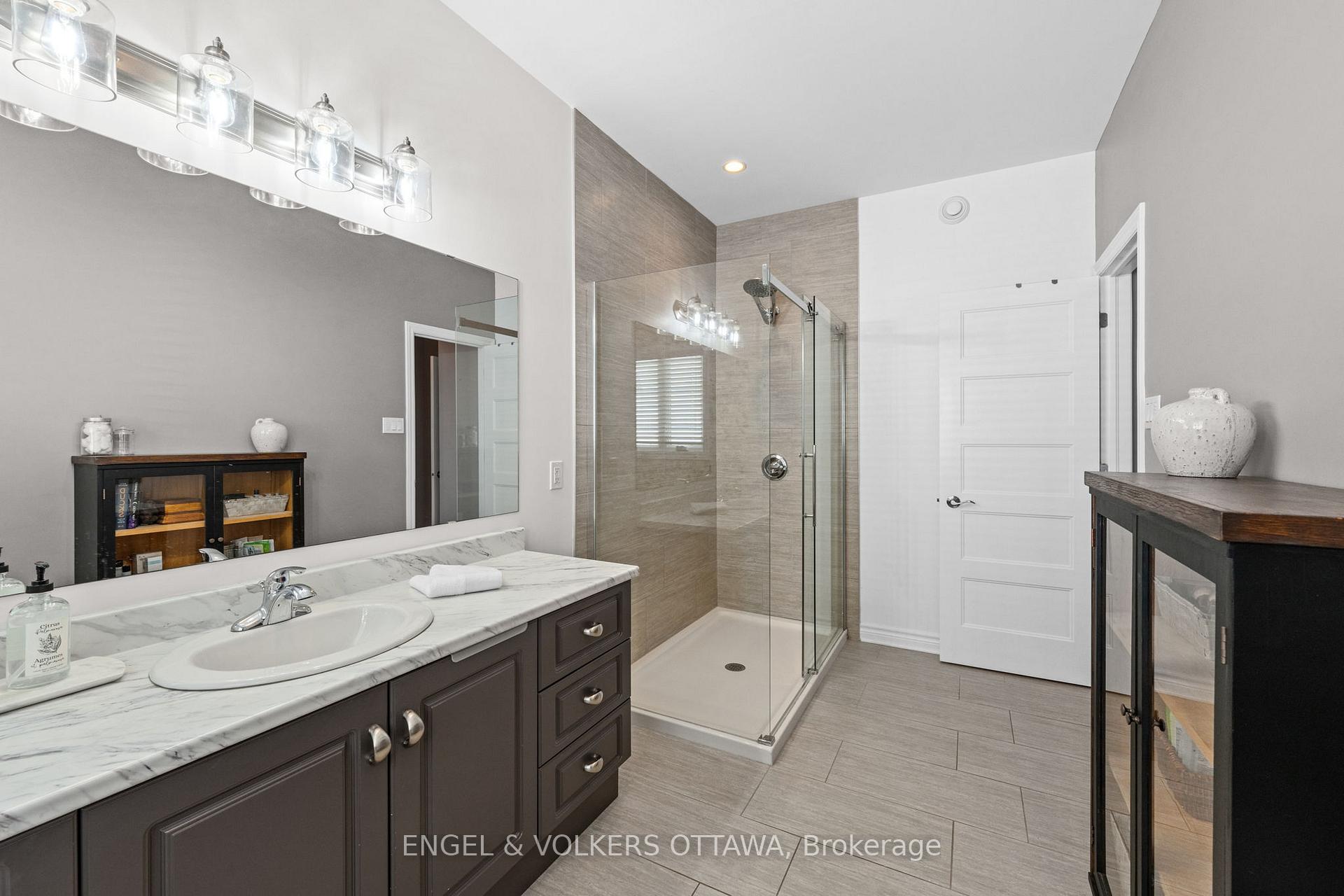 Photo 18 of 313 Colmar Street, Russell, Embrun — HOMEH