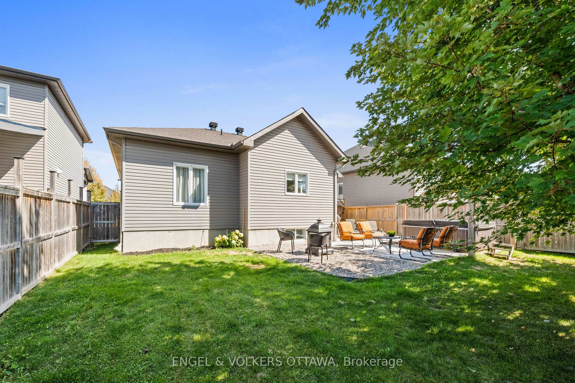 Photo 30 of 313 Colmar Street, Russell, Embrun — HOMEH