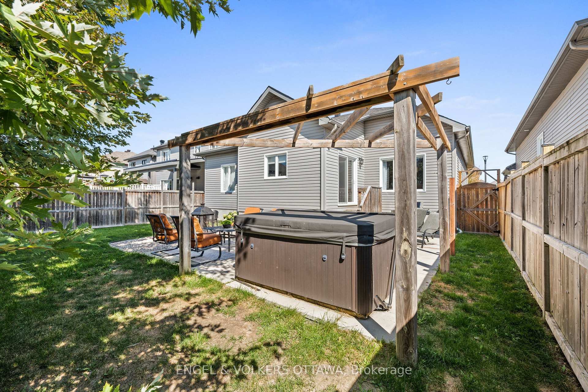 Photo 32 of 313 Colmar Street, Russell, Embrun — HOMEH