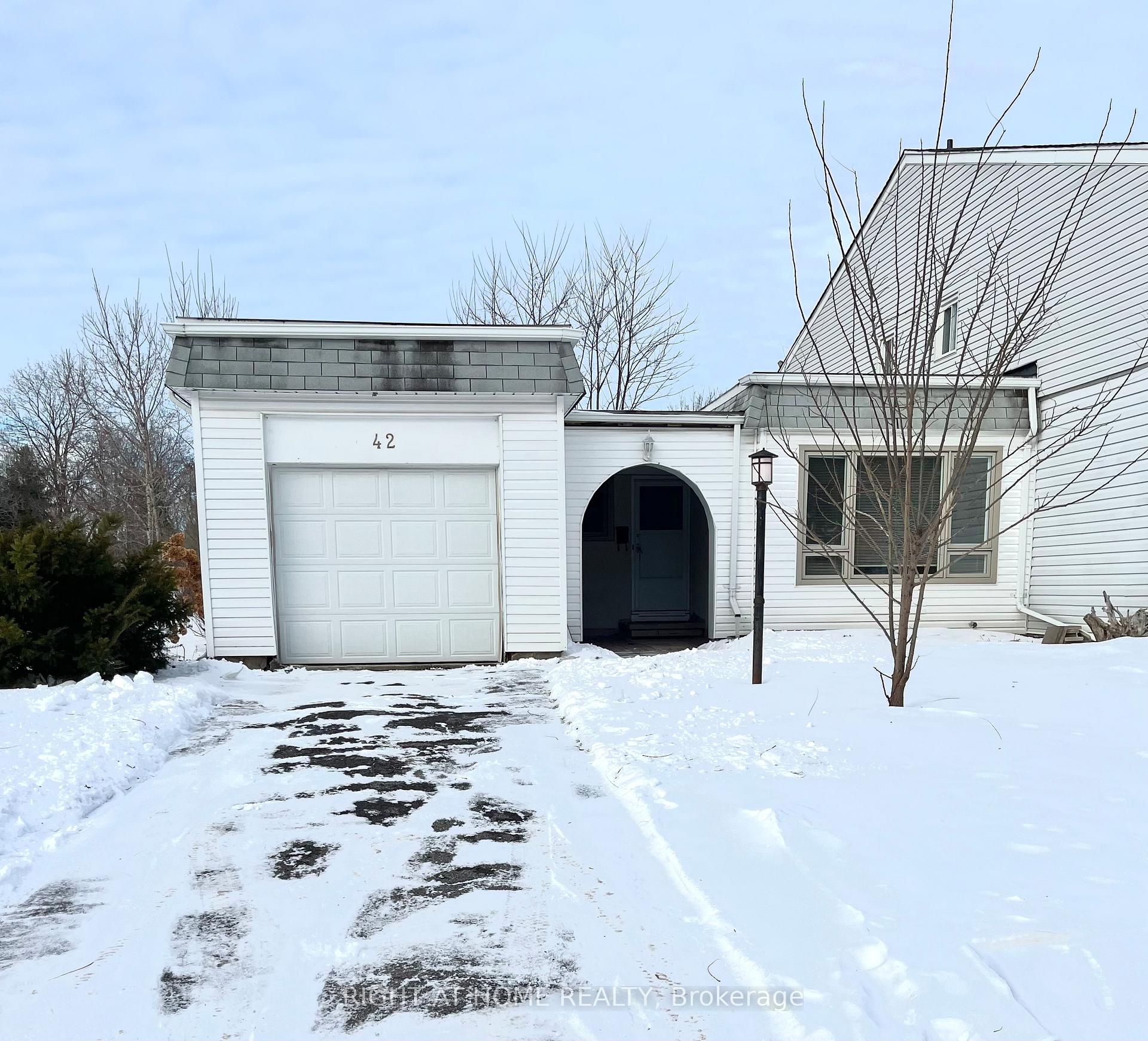 Photo 1 of 42 Grady Crescent, Ottawa, Sheahan Estates/Trend Village — HOMEH