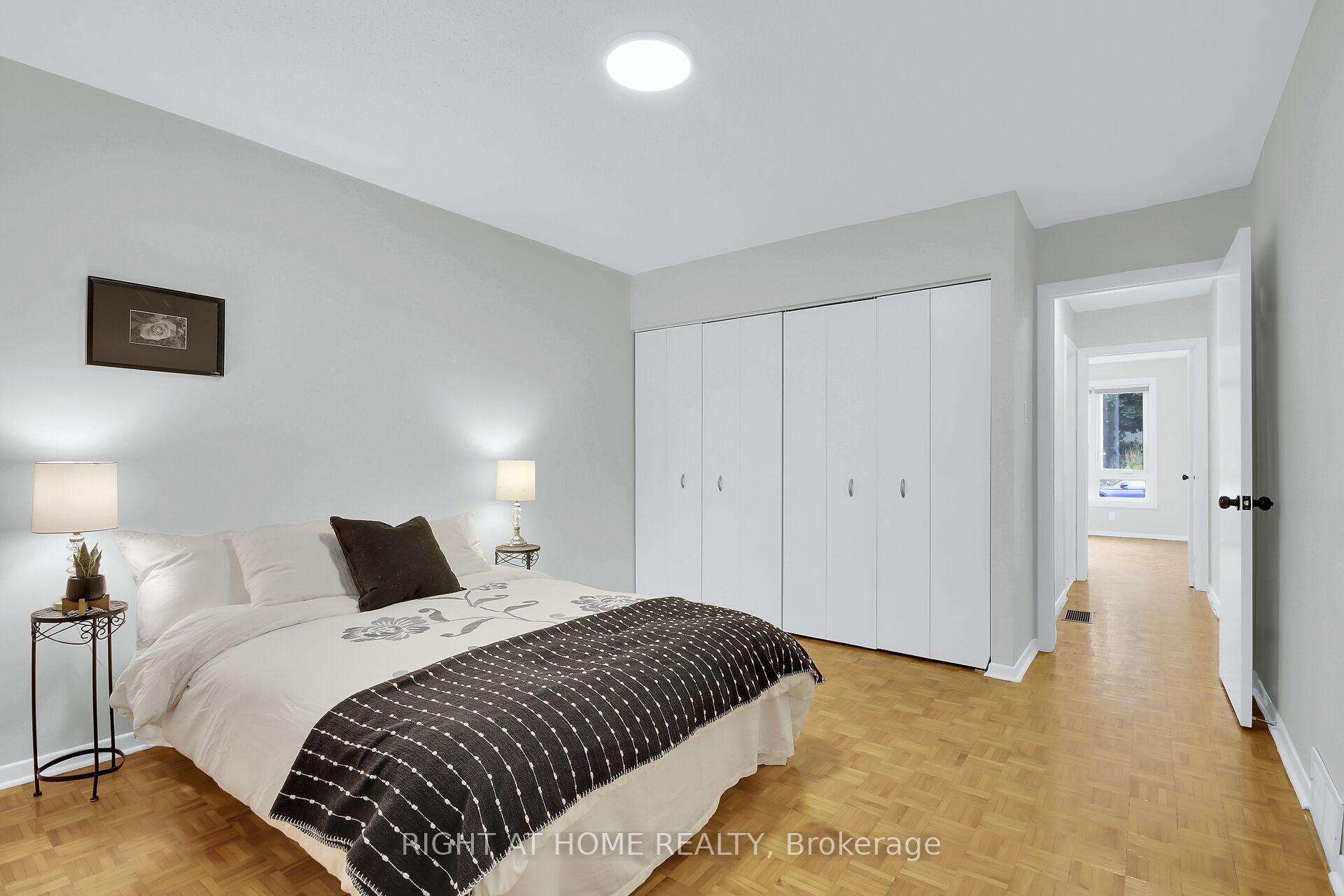 Photo 18 of 42 Grady Crescent, Ottawa, Sheahan Estates/Trend Village — HOMEH