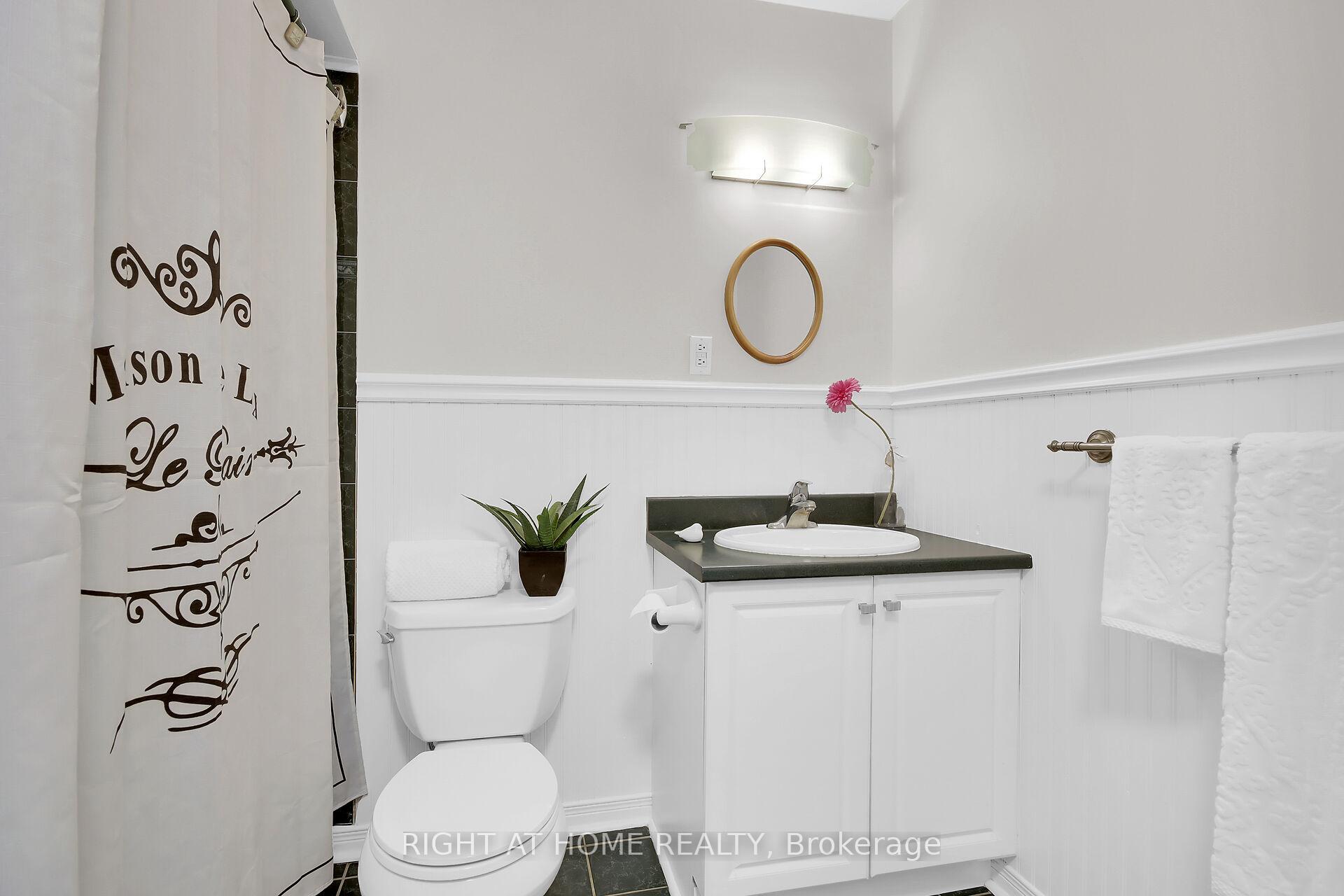 Photo 21 of 42 Grady Crescent, Ottawa, Sheahan Estates/Trend Village — HOMEH