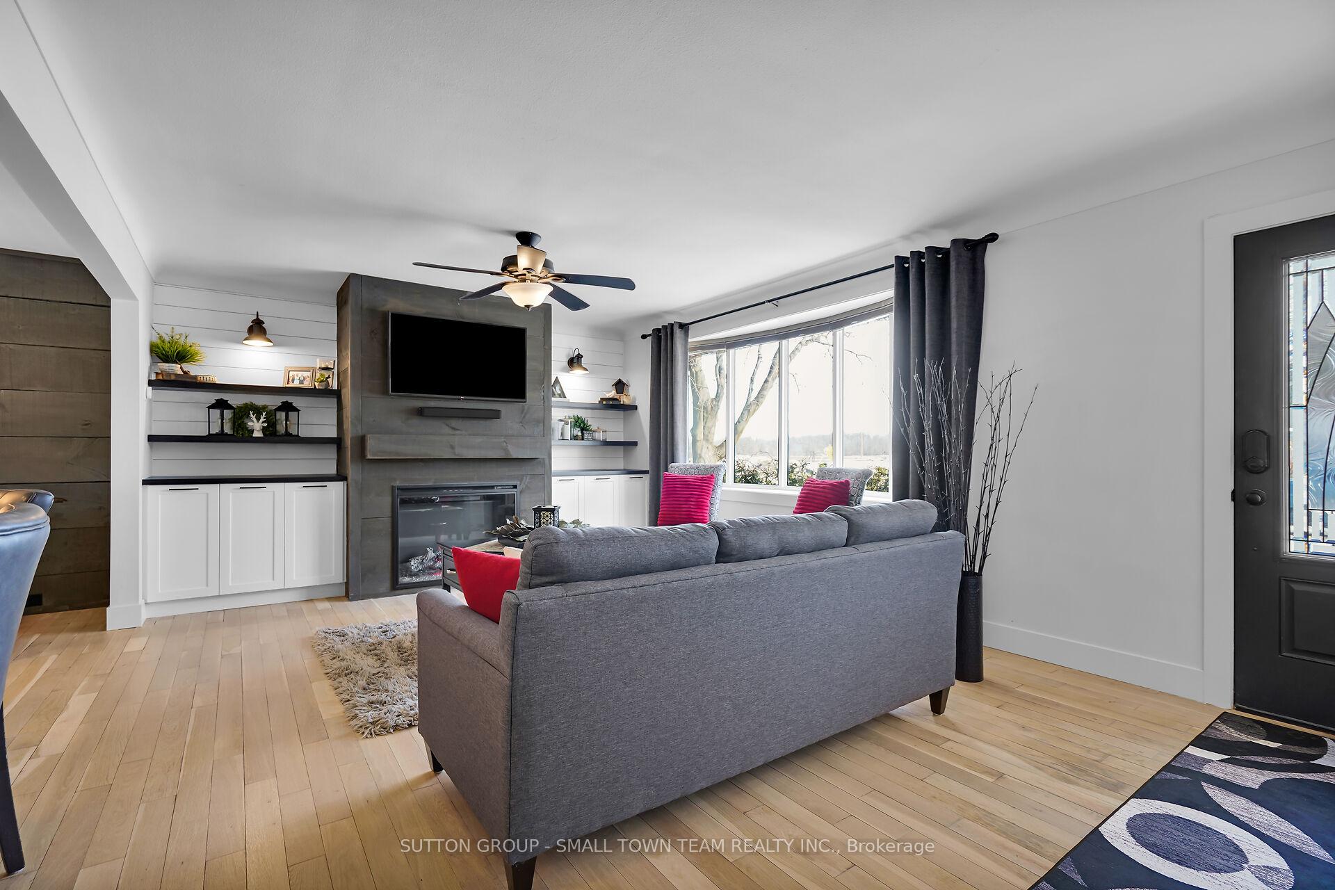 Photo 4 of 213 Pryde Boulevard, South Huron, Exeter — HOMEH