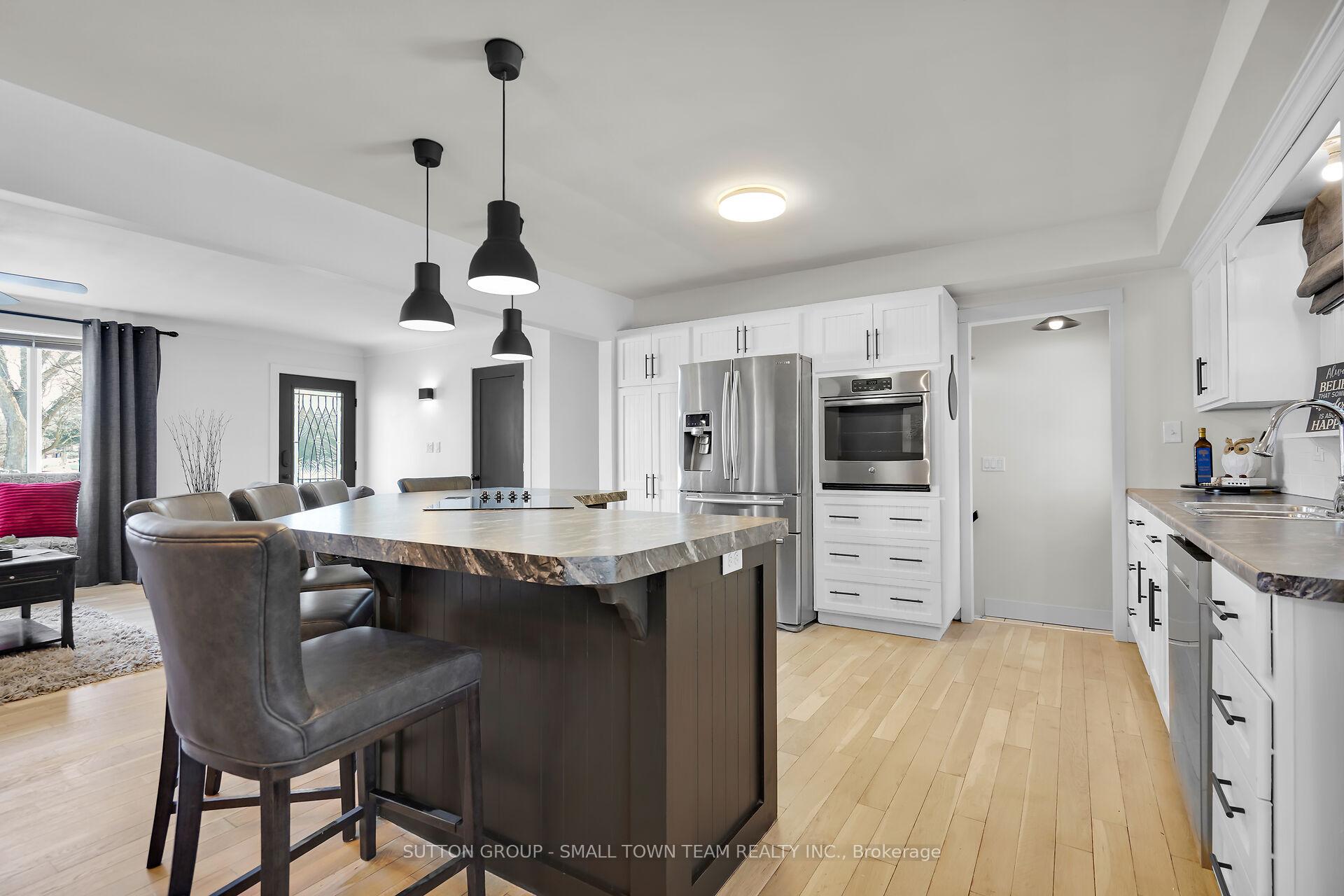 Photo 12 of 213 Pryde Boulevard, South Huron, Exeter — HOMEH