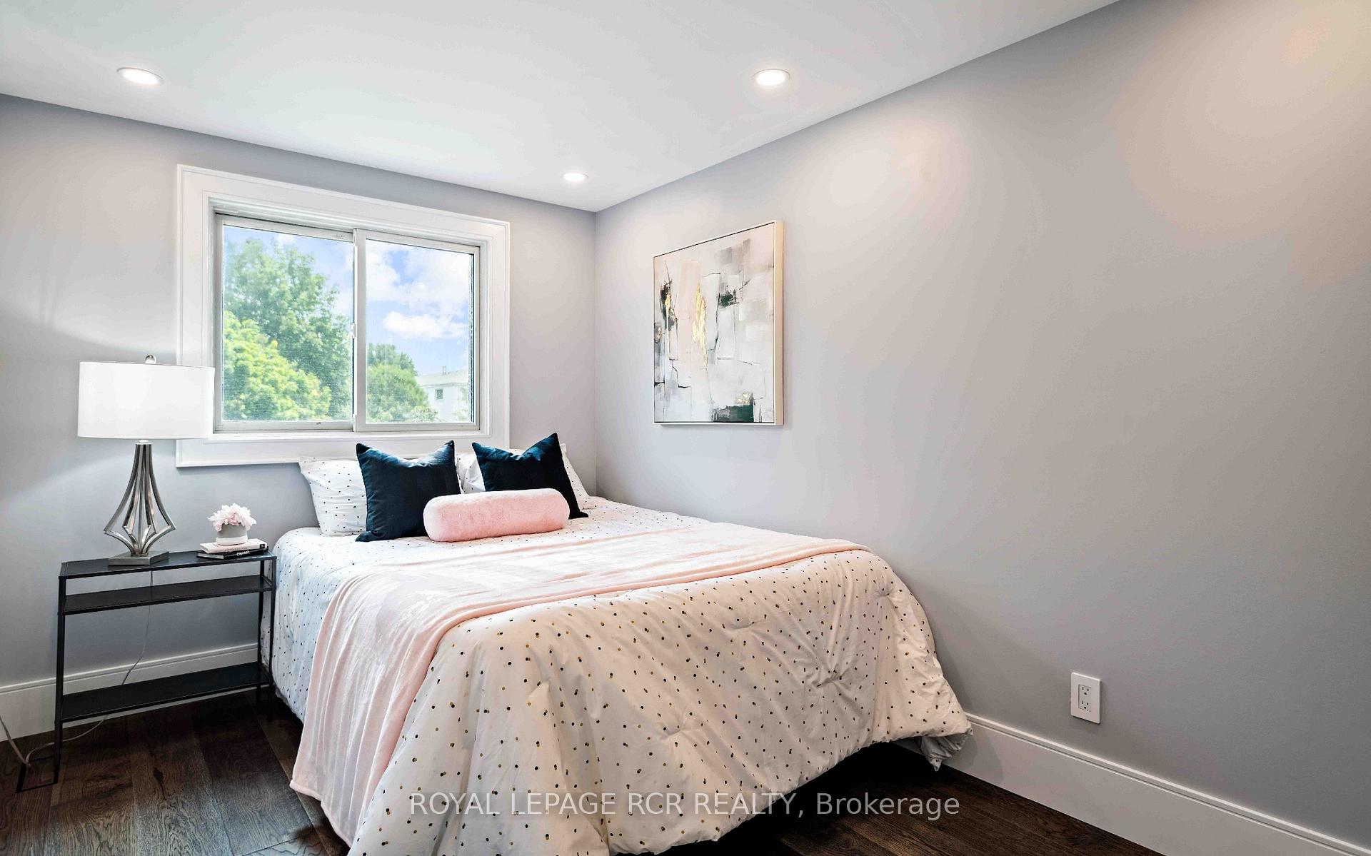 Photo 20 of 502 Pineview Gardens, Shelburne — HOMEH