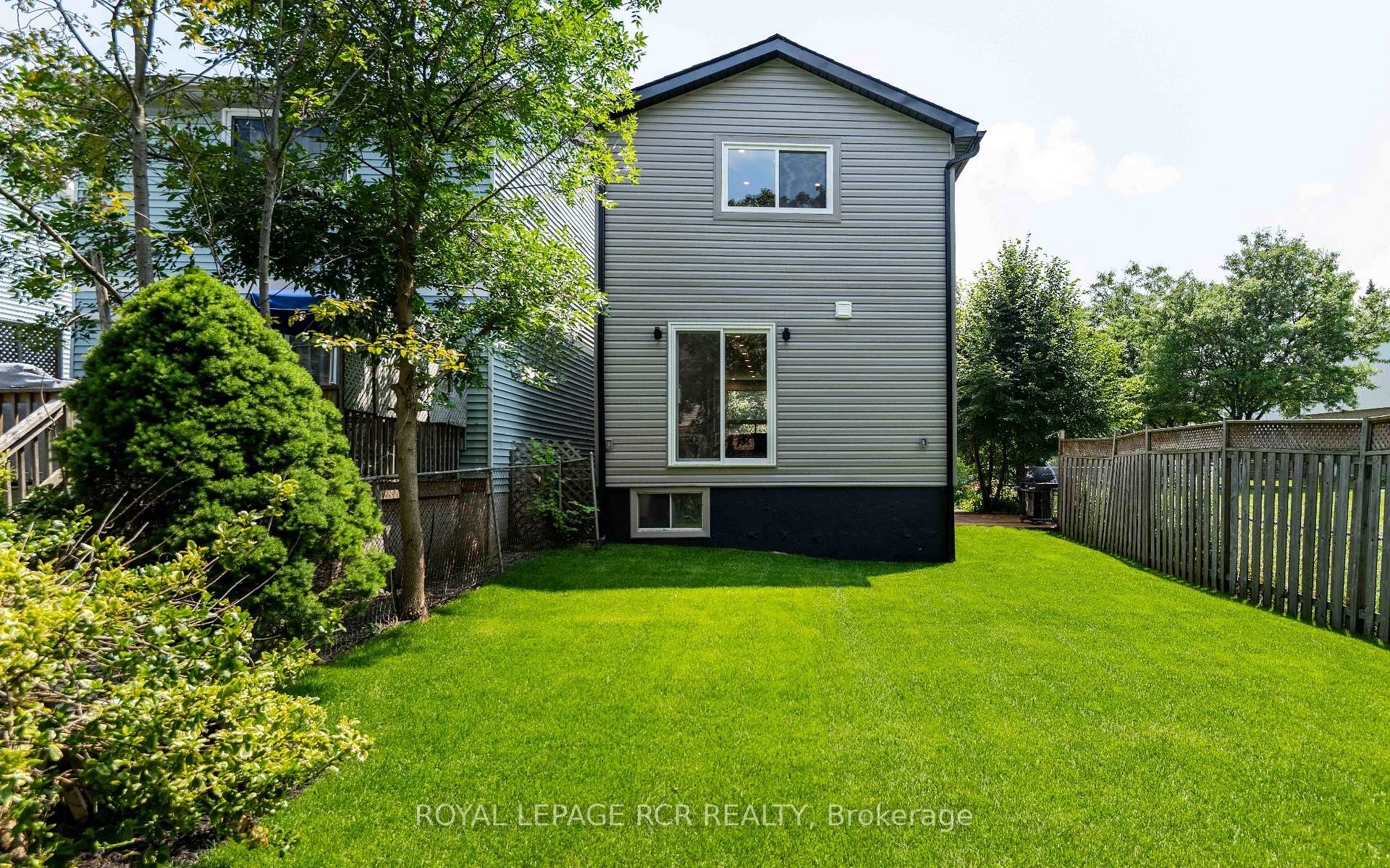 Photo 34 of 502 Pineview Gardens, Shelburne — HOMEH