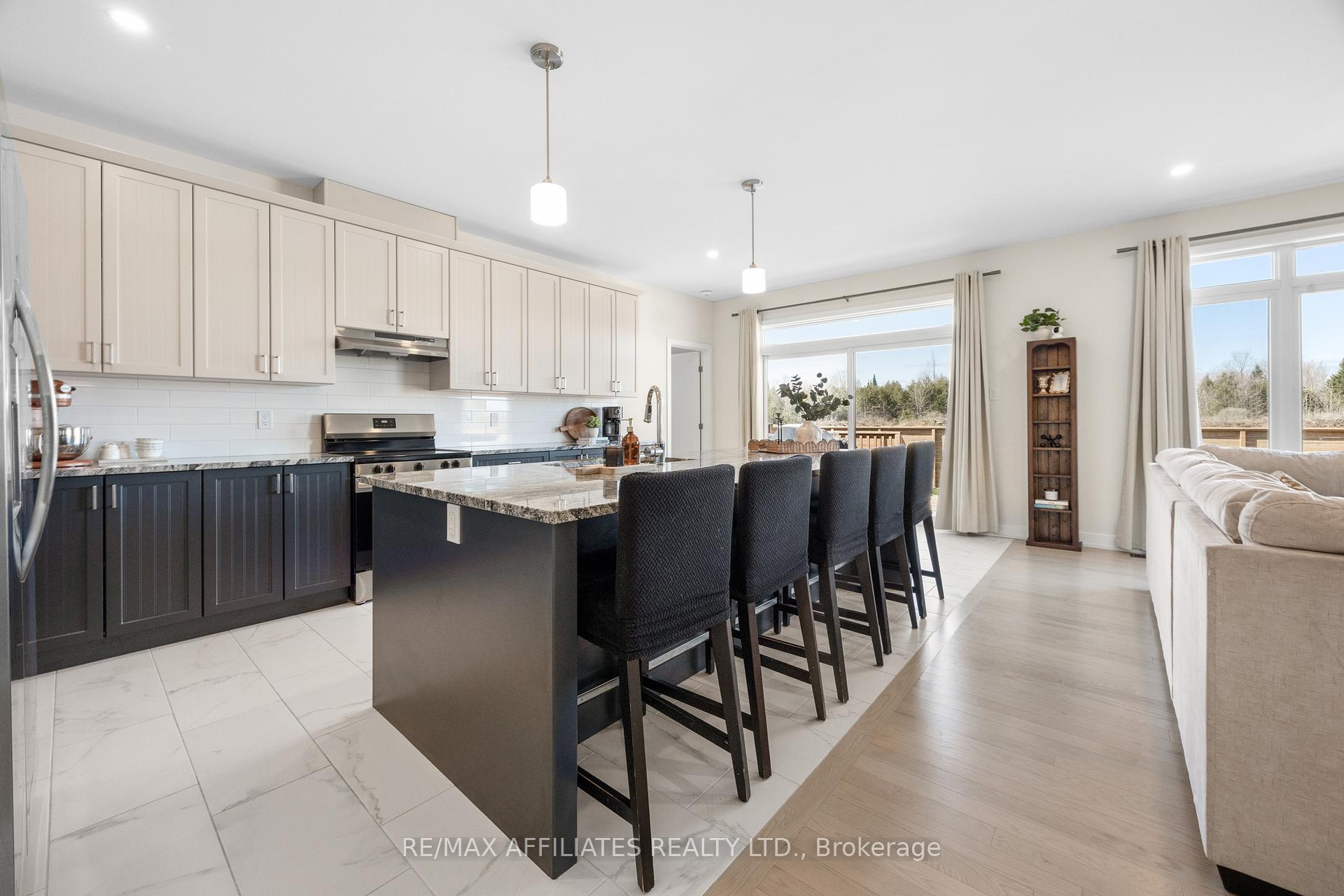 Photo 8 of 282 Wood Avenue, Smiths Falls — HOMEH