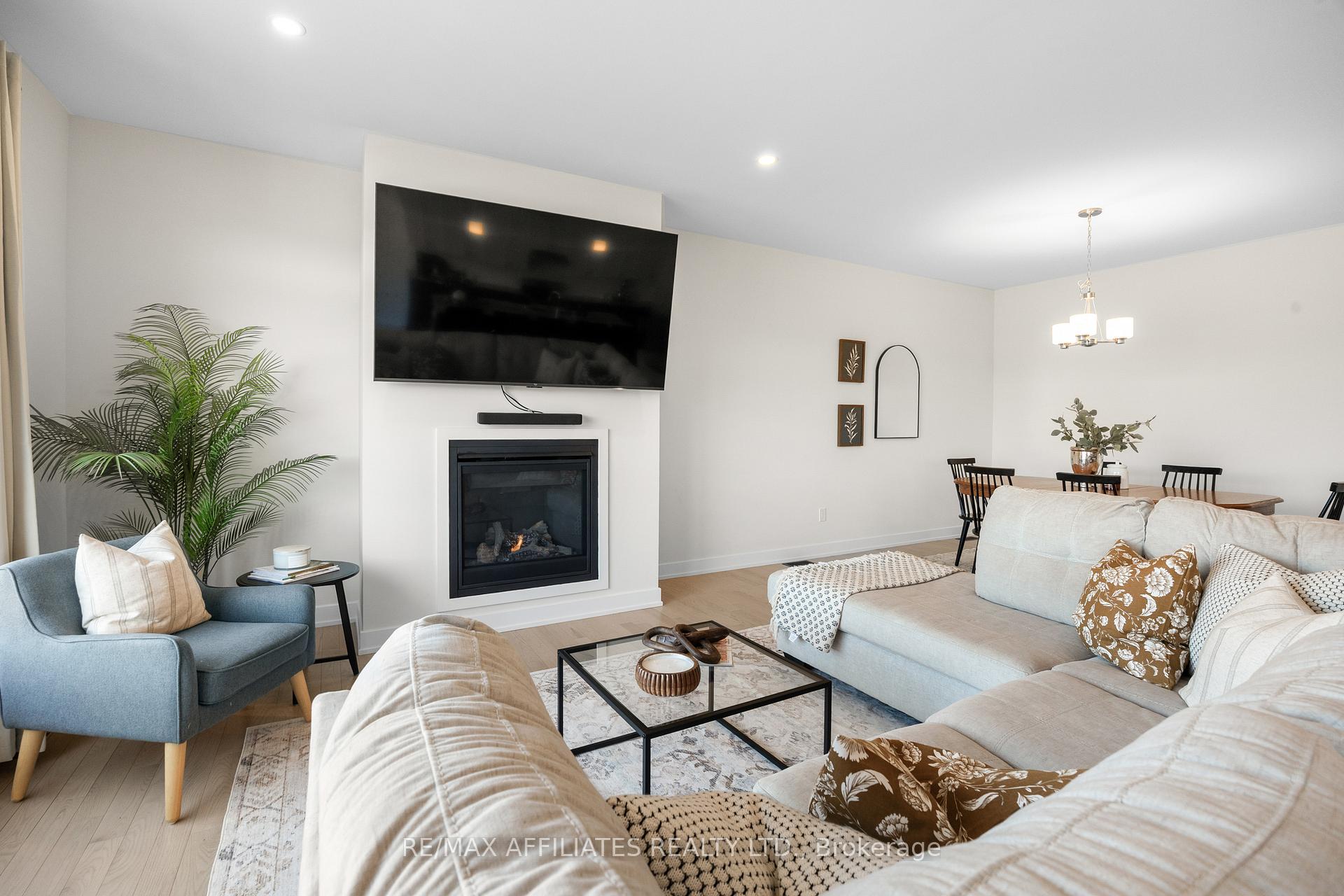 Photo 12 of 282 Wood Avenue, Smiths Falls — HOMEH