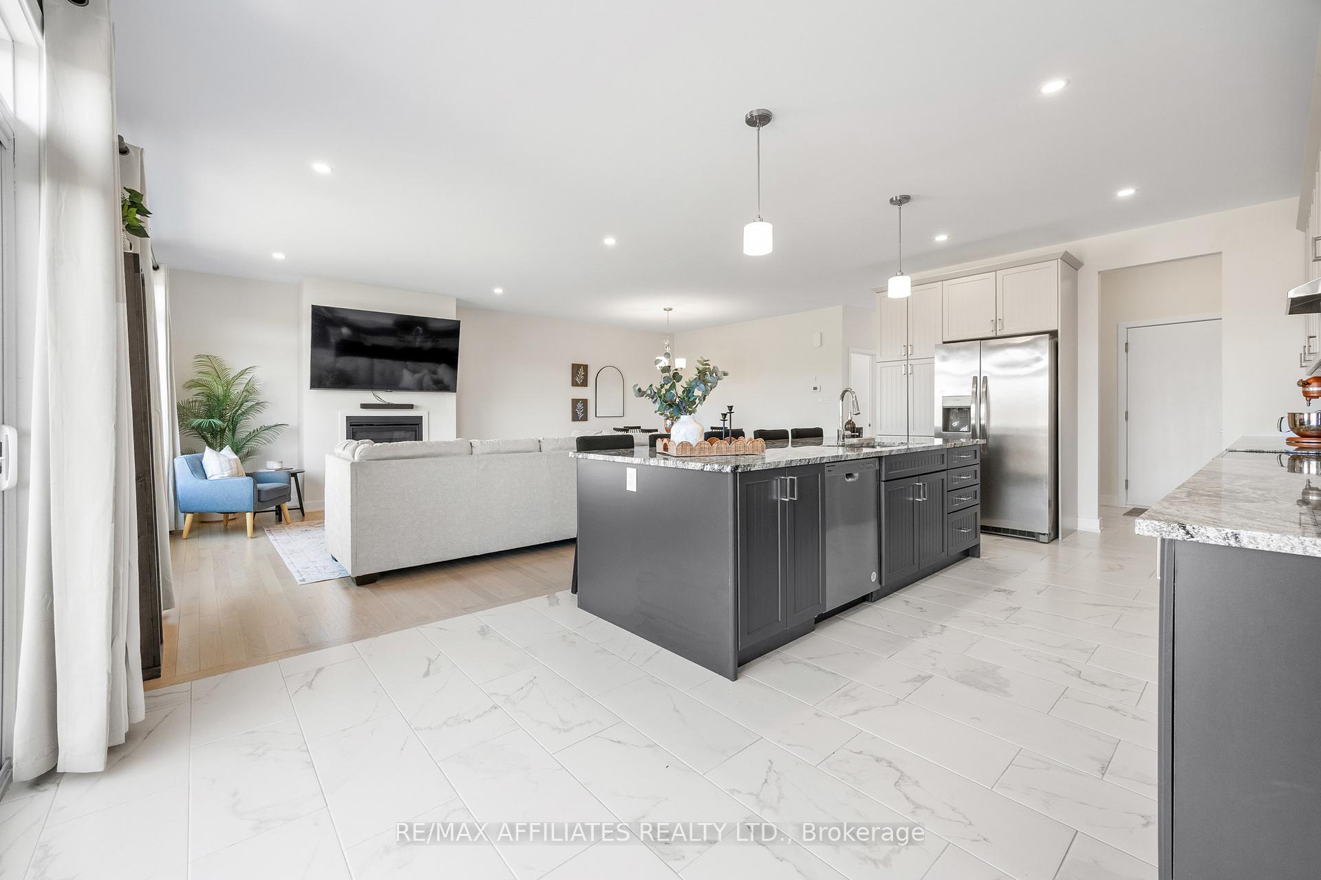 Photo 14 of 282 Wood Avenue, Smiths Falls — HOMEH