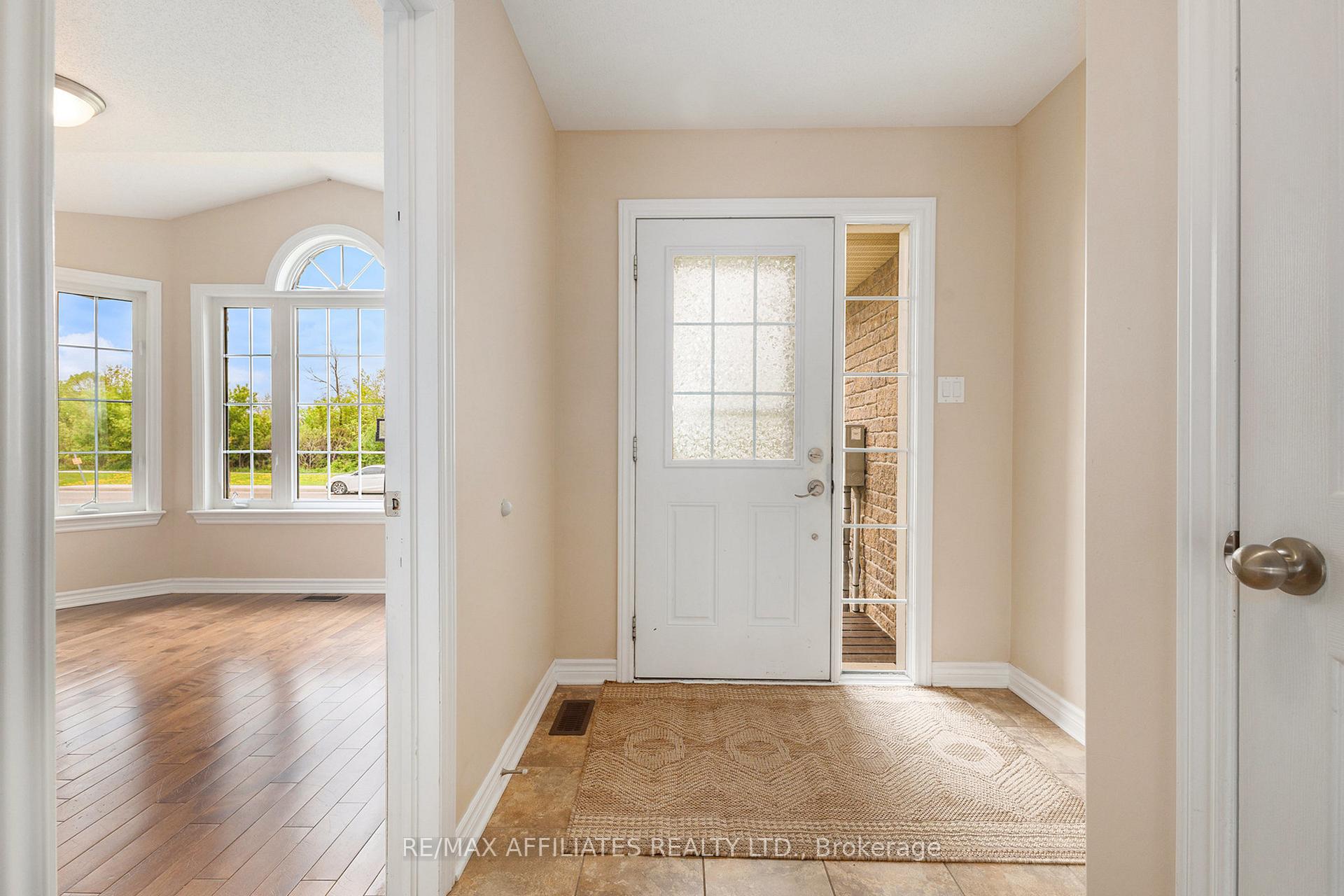 Photo 4 of 125 Ferrara Drive, Smiths Falls — HOMEH