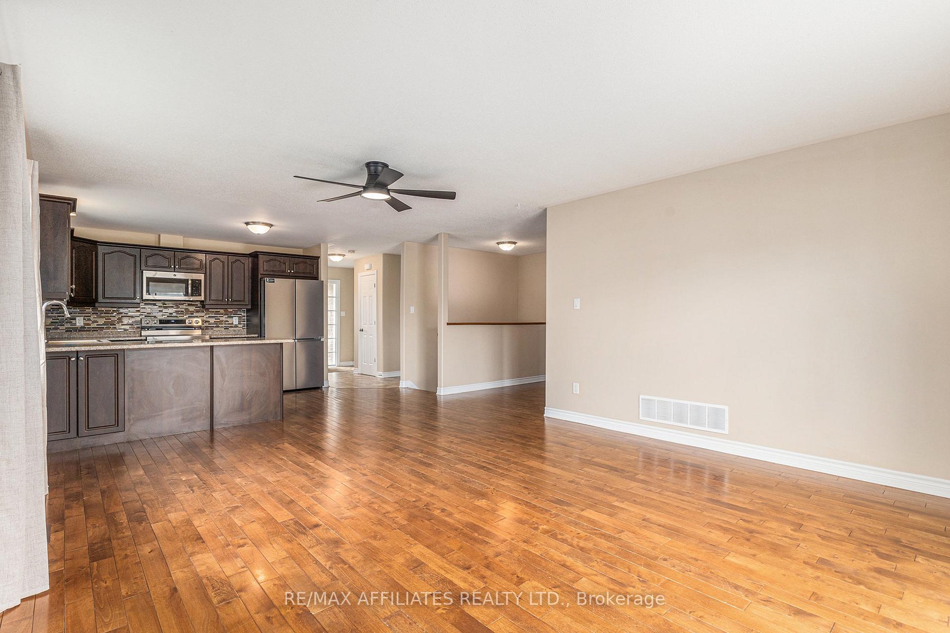Photo 5 of 125 Ferrara Drive, Smiths Falls — HOMEH