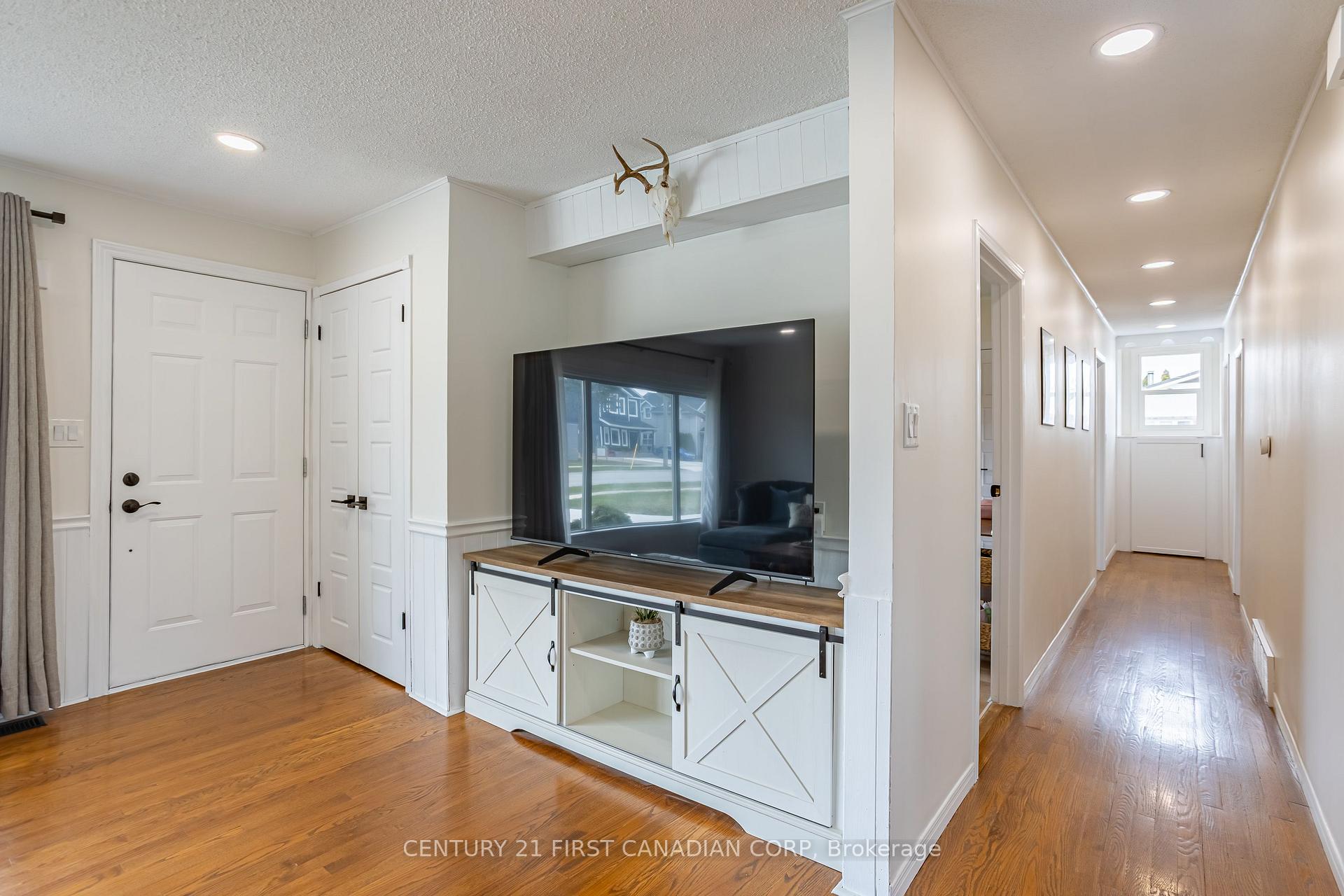 Photo 13 of 122 Huron Street E, South Huron, Exeter — HOMEH