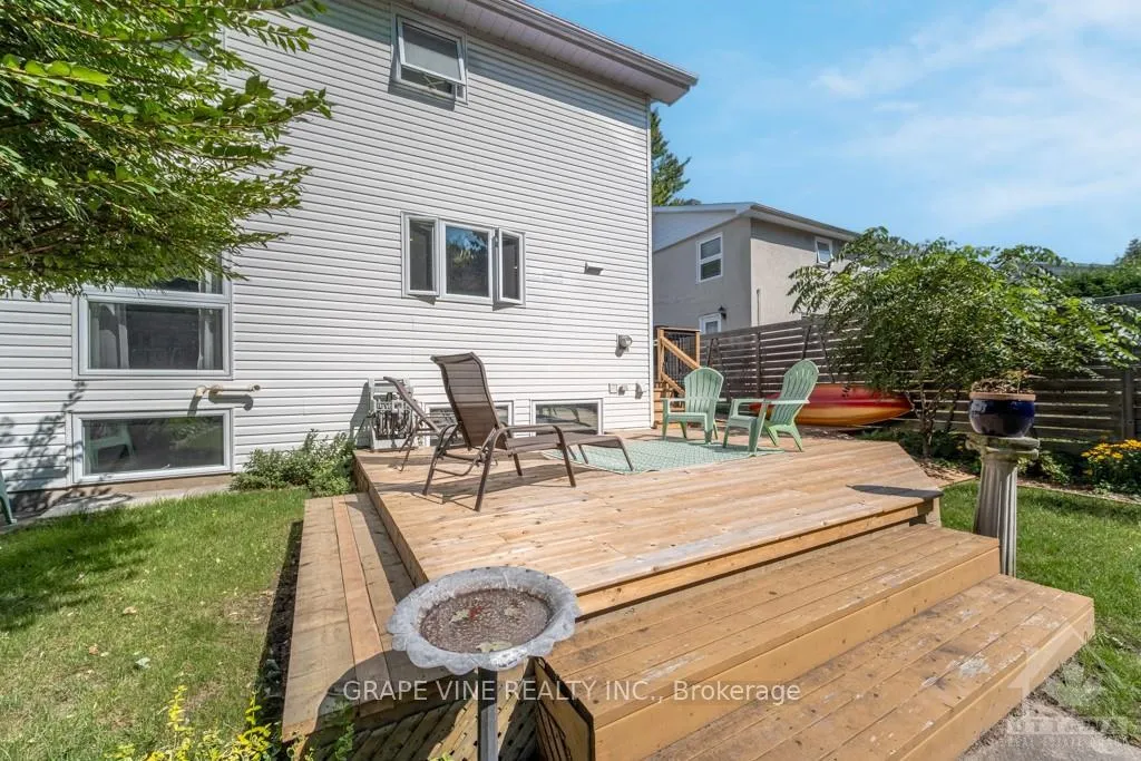 Photo 5 of 34 Lindhurst Crescent, Ottawa, Briargreen — HOMEH
