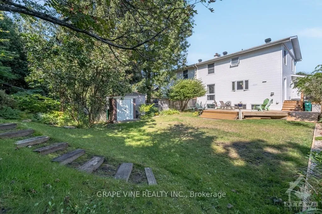 Photo 6 of 34 Lindhurst Crescent, Ottawa, Briargreen — HOMEH