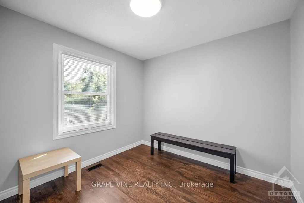 Photo 18 of 34 Lindhurst Crescent, Ottawa, Briargreen — HOMEH