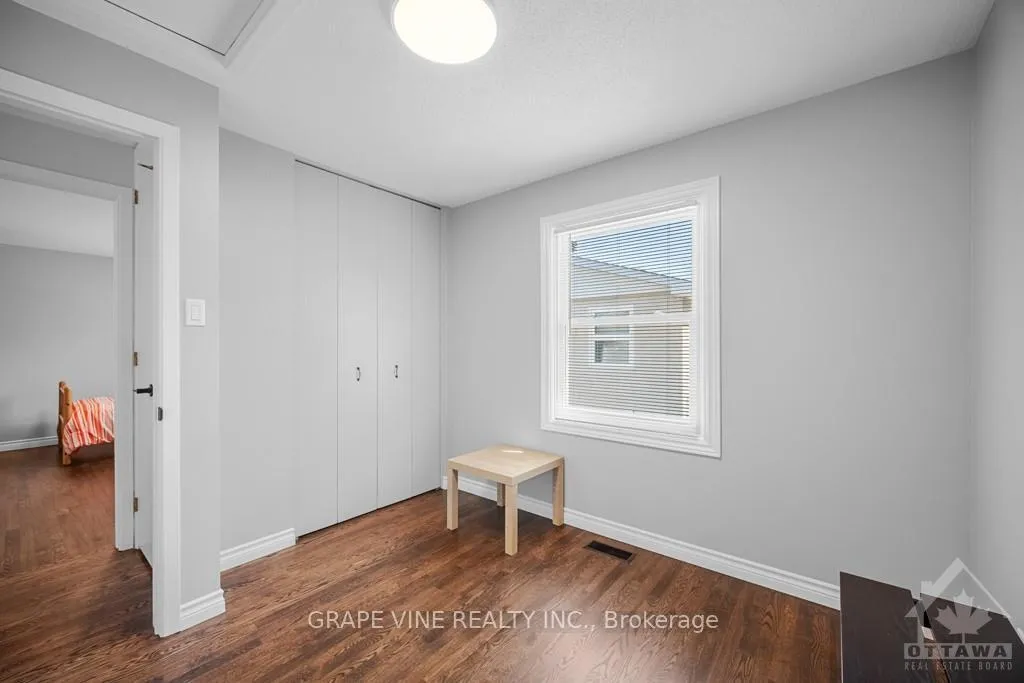 Photo 19 of 34 Lindhurst Crescent, Ottawa, Briargreen — HOMEH