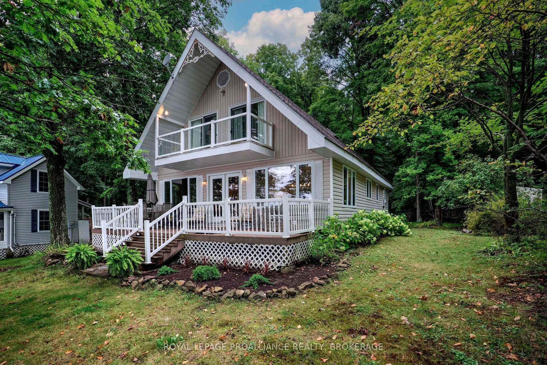 Front of 346 North Shore Road