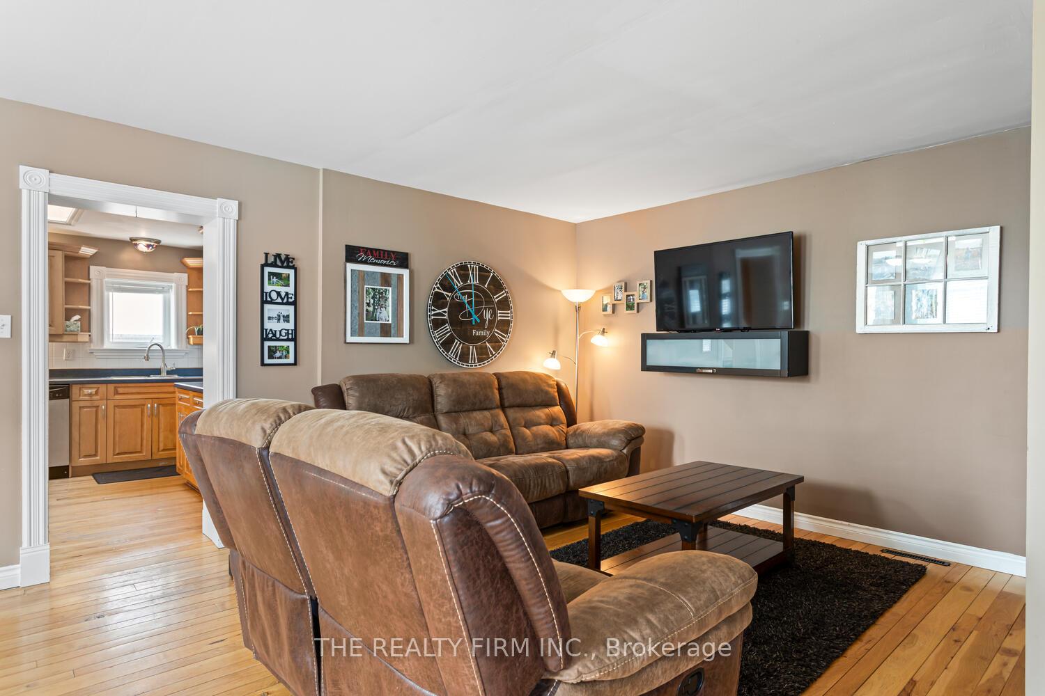 Photo 8 of 313 Carling Street, South Huron, Exeter — HOMEH