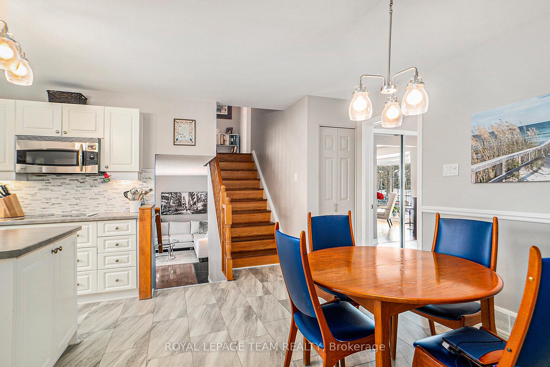 Photo 11 of 20 Glendenning Drive, Ottawa, Arlington Woods — HOMEH