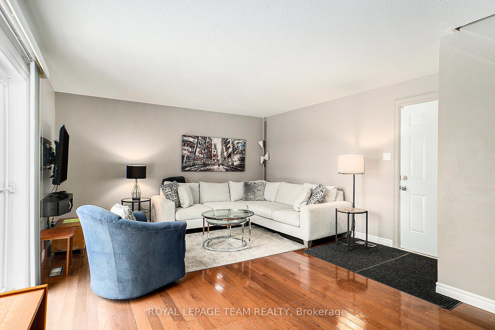 Photo 13 of 20 Glendenning Drive, Ottawa, Arlington Woods — HOMEH