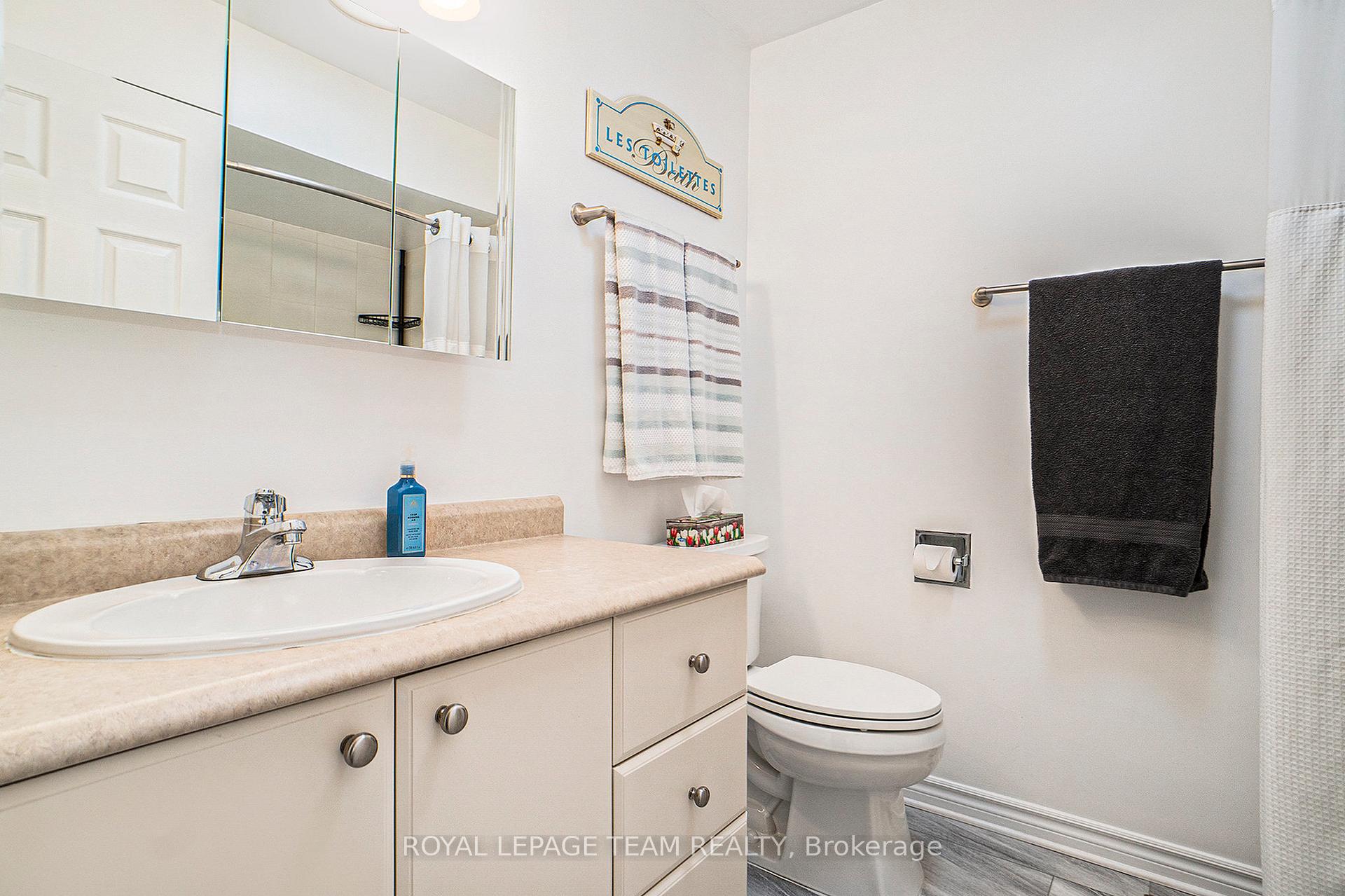 Photo 17 of 20 Glendenning Drive, Ottawa, Arlington Woods — HOMEH