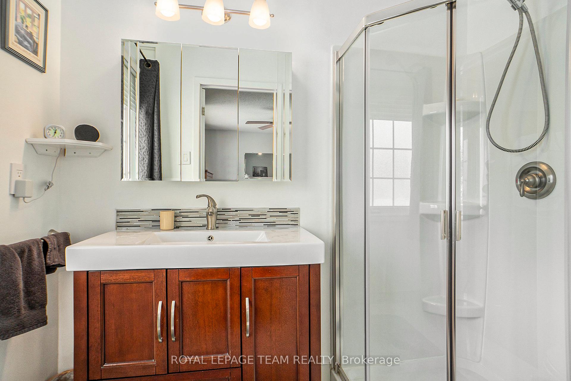 Photo 22 of 20 Glendenning Drive, Ottawa, Arlington Woods — HOMEH