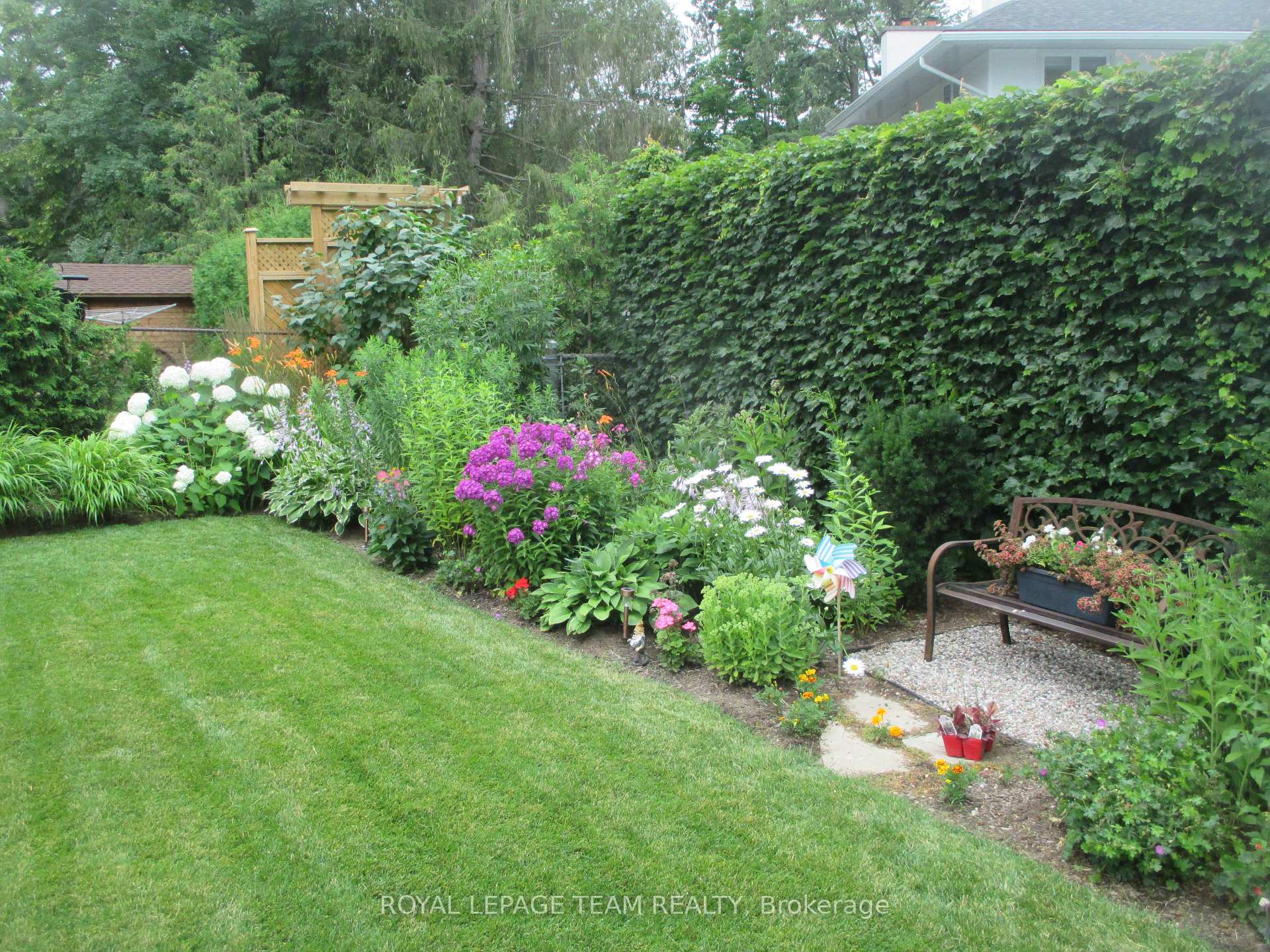 Photo 26 of 20 Glendenning Drive, Ottawa, Arlington Woods — HOMEH