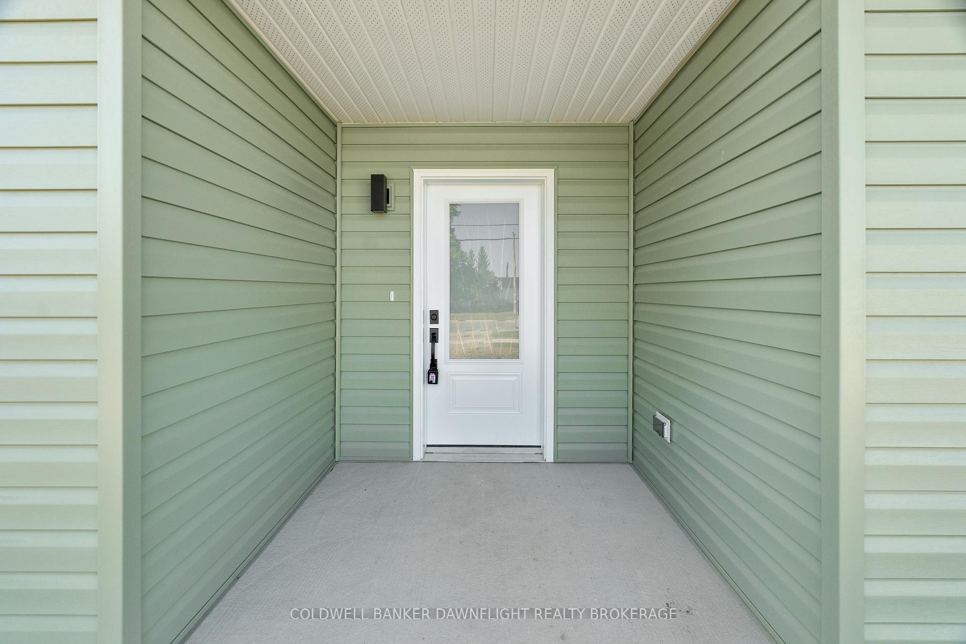 Photo 3 of 139 Victoria Avenue E, South Huron, Stephen — HOMEH