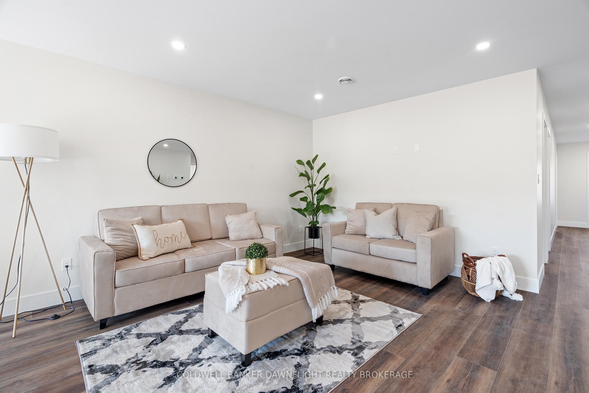 Photo 9 of 139 Victoria Avenue E, South Huron, Stephen — HOMEH