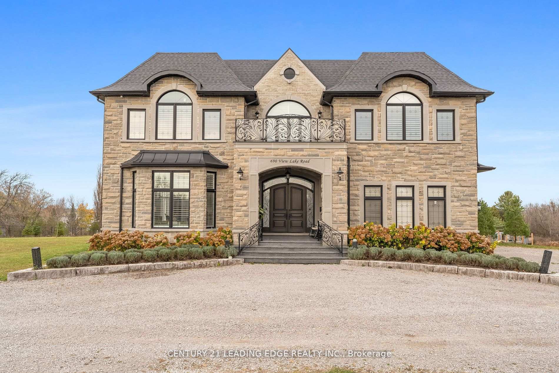 Front of 690 View Lake Road