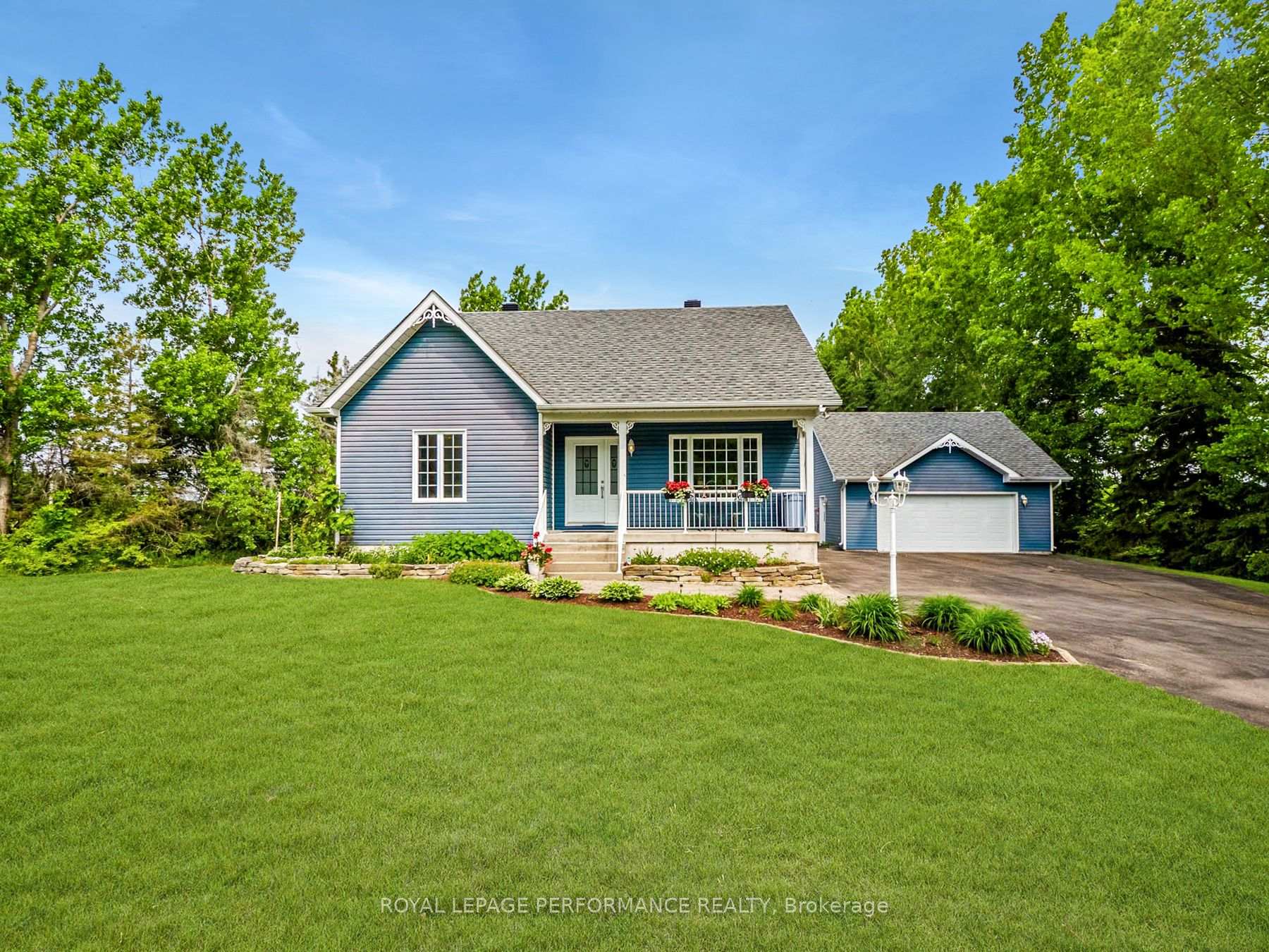 Photo 1 of 21845 Concession 3, South Glengarry, South Glengarry (Lancaster) Twp — HOMEH
