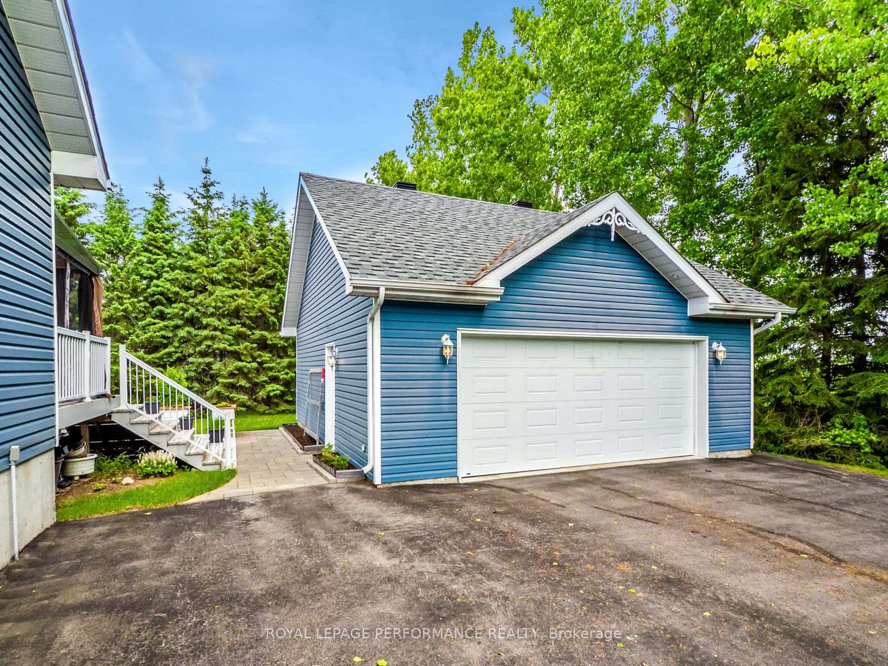 Photo 10 of 21845 Concession 3, South Glengarry, South Glengarry (Lancaster) Twp — HOMEH