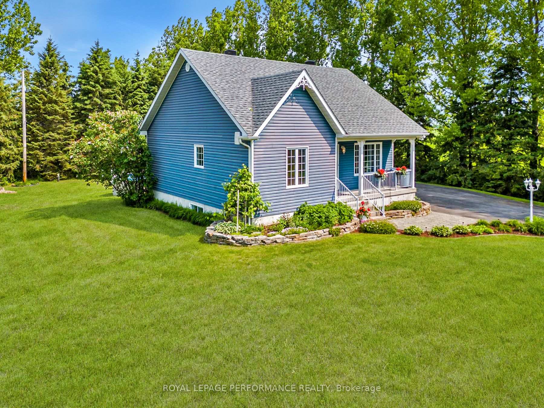 Photo 18 of 21845 Concession 3, South Glengarry, South Glengarry (Lancaster) Twp — HOMEH