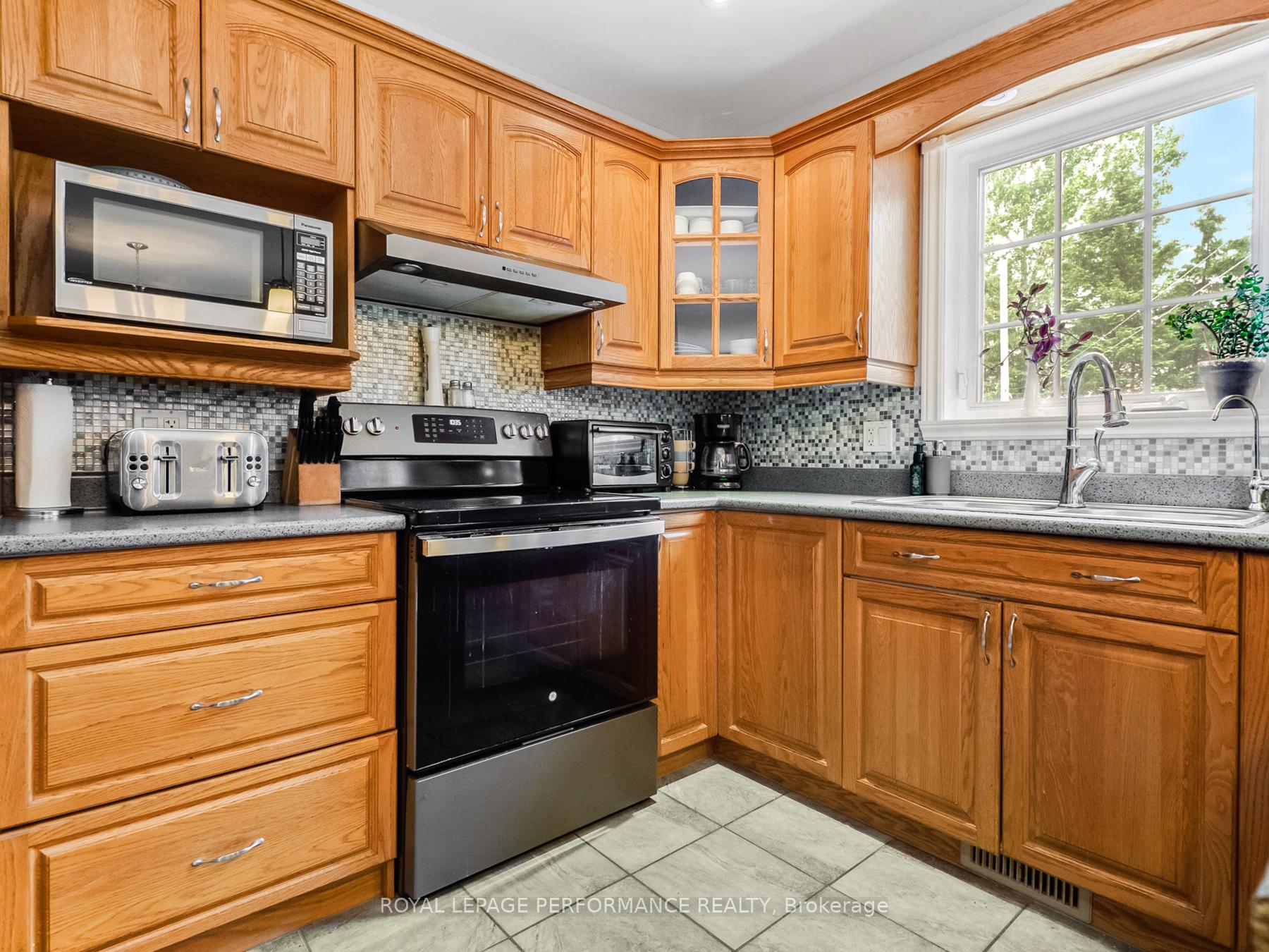Photo 22 of 21845 Concession 3, South Glengarry, South Glengarry (Lancaster) Twp — HOMEH