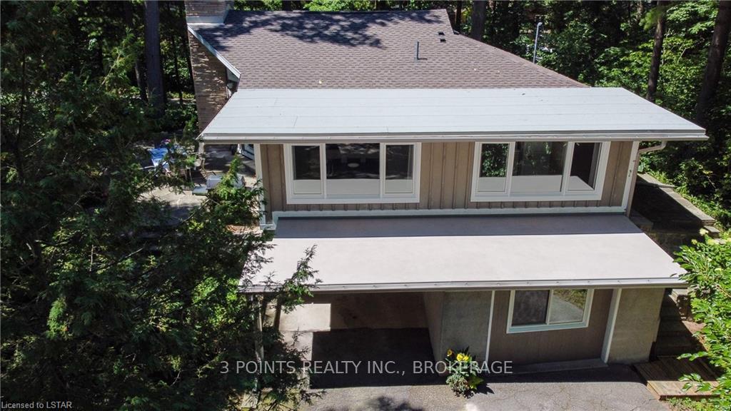 Photo 5 of 4 Frances Crescent, South Huron, Stephen — HOMEH