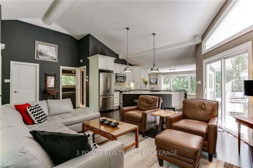 Photo 16 of 4 Frances Crescent, South Huron, Stephen — HOMEH