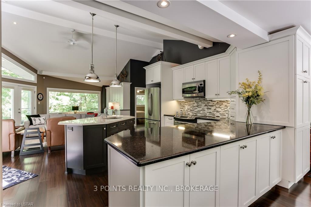Photo 22 of 4 Frances Crescent, South Huron, Stephen — HOMEH
