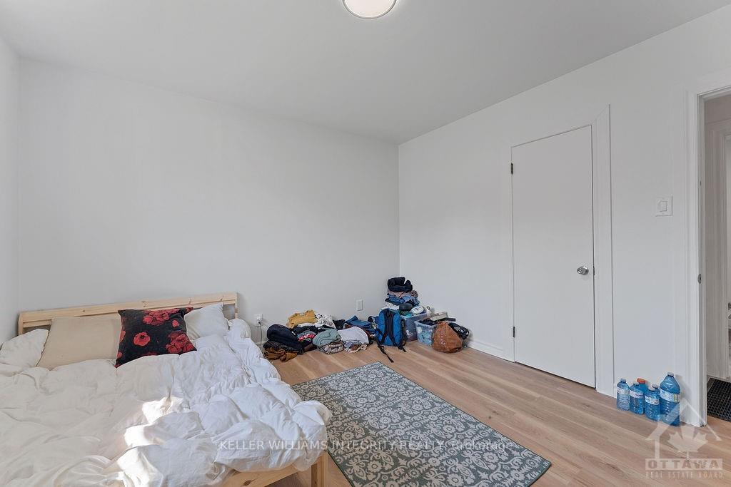 Photo 15 of 28 Fairhill Crescent, Ottawa, Manordale — HOMEH
