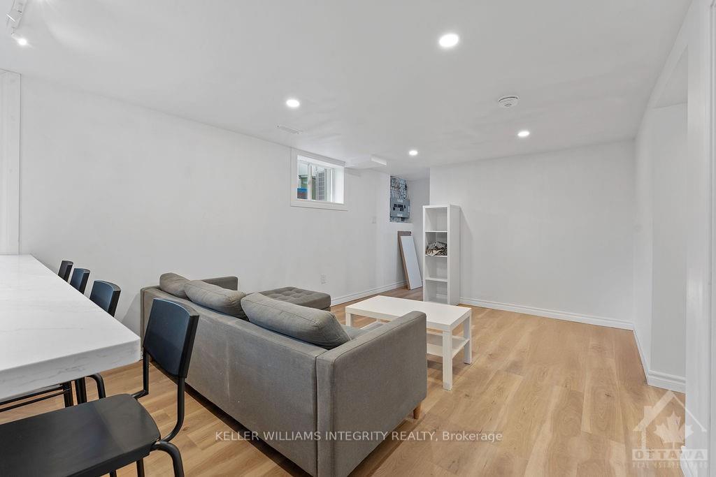 Photo 22 of 28 Fairhill Crescent, Ottawa, Manordale — HOMEH